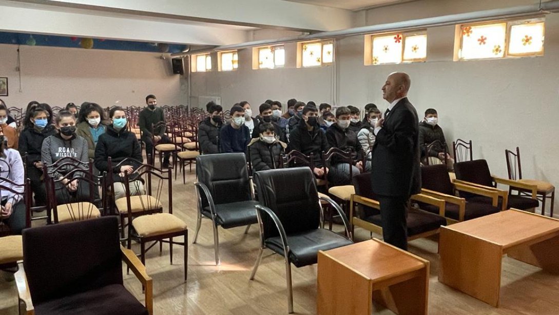 İlçe Milli Eğitim Müdürü Yücel İRMAK , Mehmet Akif Ersoy Ortaokulu'nu Ziyaret Etti