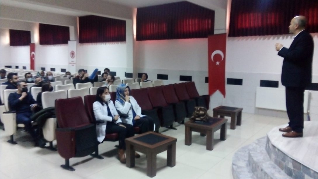 İlçe Milli Eğitim Müdürü Yücel İRMAK , Türkçe ve Türk Dili Edebiyatı Öğretmenleriyle Bir Araya Geldi