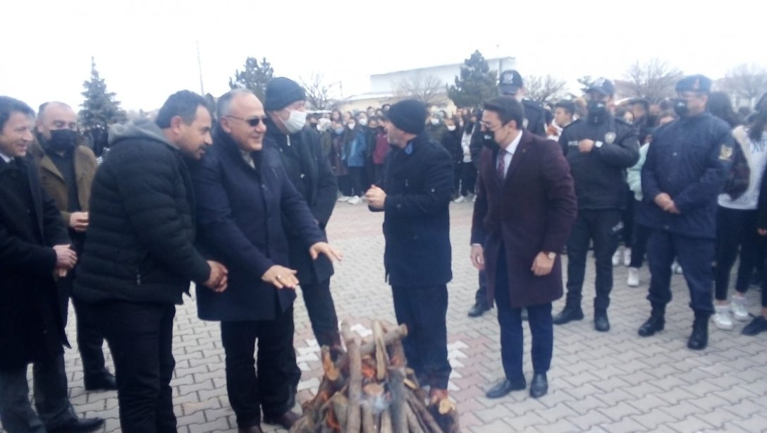 Türk Dünyası ve Toplulukları Haftası Nevruz Bayramı Mehmet Ekmekçi Anadolu Lisesi'nde Kutlandı