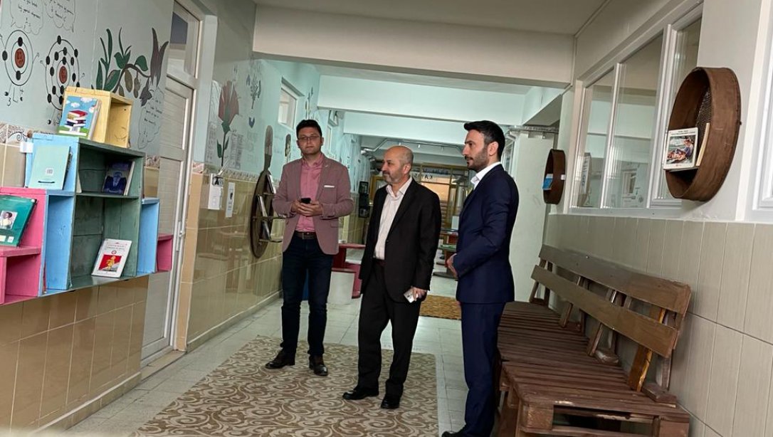 İlçe Milli Eğitim Müdürü Yücel İRMAK , Çevre Dostu Okul Projesi Kapsamında Derinkuyu Mehmet Akif Ersoy Ortaokulu'nu Ziyaret Etti