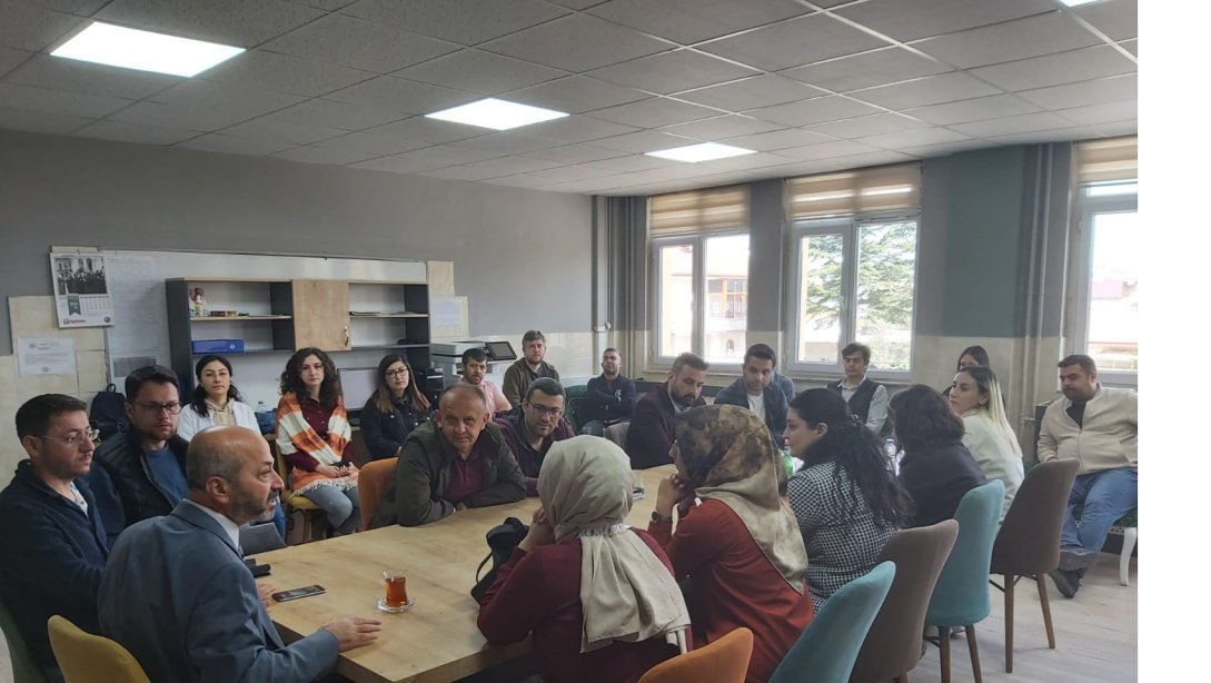 İlçe Milli Eğitim Müdürü Yücel İRMAK, Şehit Selçuk Karabakla Ortaokulunu Ziyaret Etti